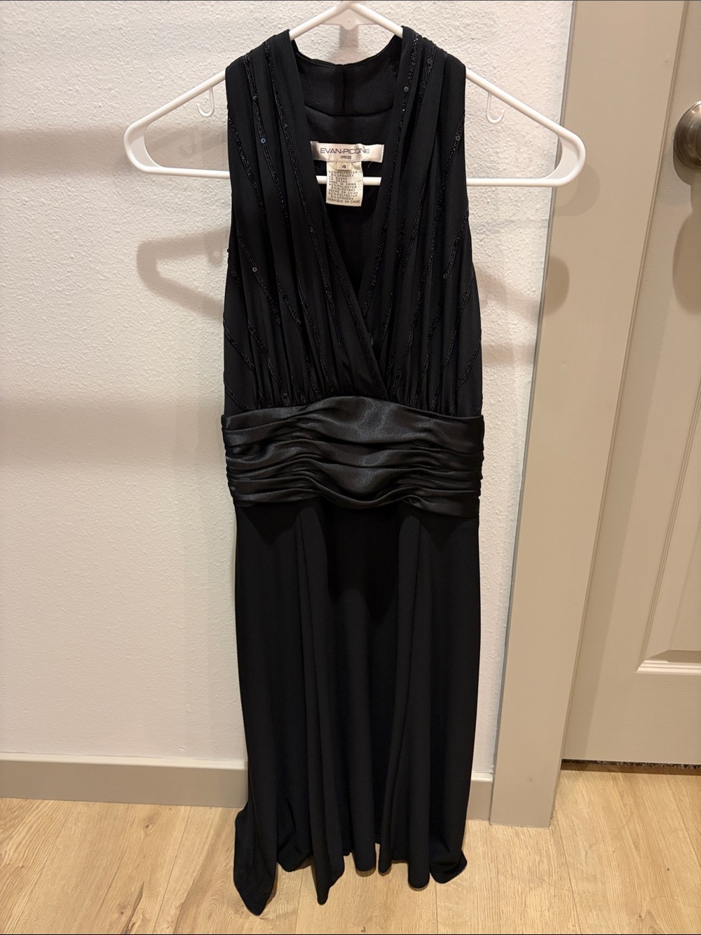 Evan Picone Black V-Neck Sleeveless Maxi Dress with Ruched Satin Waist